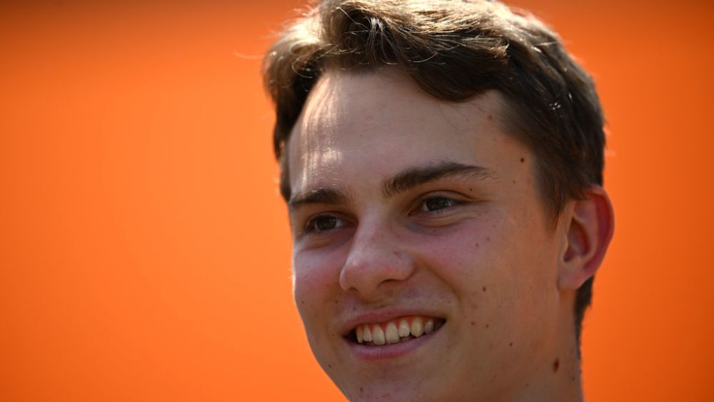 Oscar Piastri signs as McLaren F1 driver for 2023 season