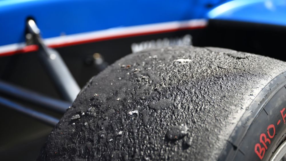 Covered in marbles but well managed Browning used his tyres well to hold off Mansell in Sakhir