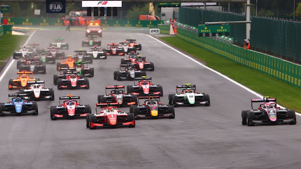 Minì se adelantó a Beganovic al inicio de la carrera
