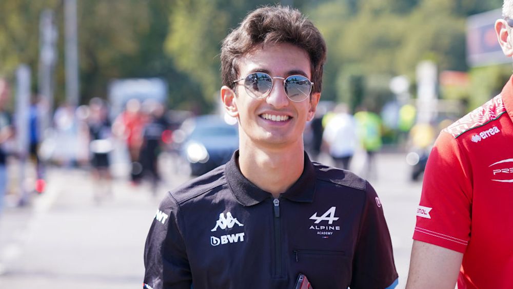 Minì is from a little city in Sicily which is near Palermo in Italy