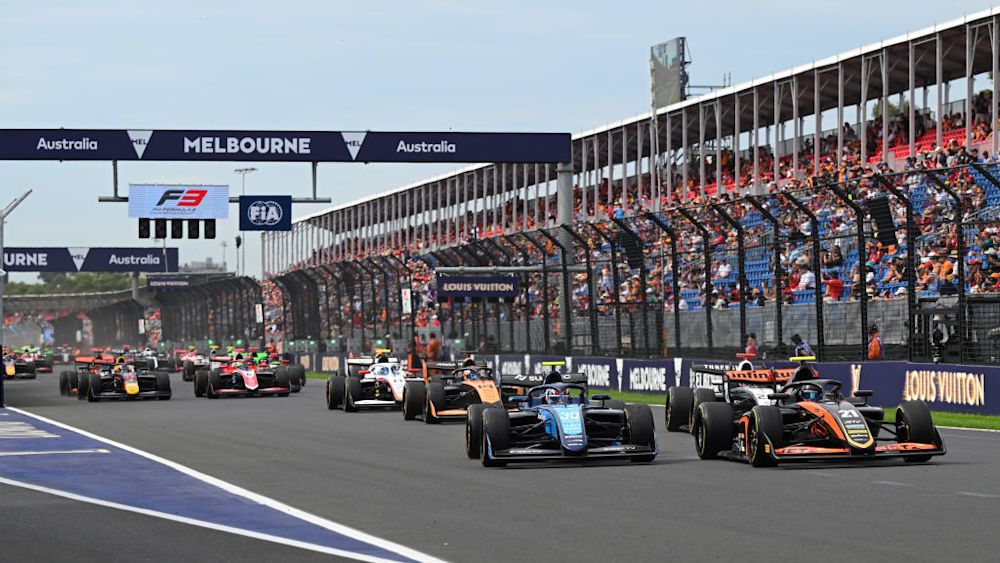 Ramos held the lead at the start of the race as those behind battled away