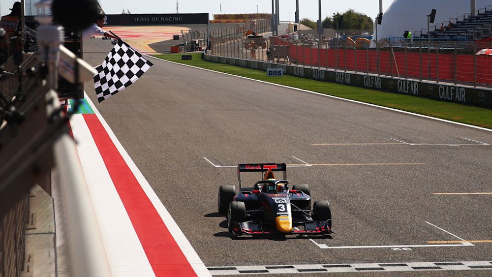 Lindblad was in supreme form on F3 debut as he took top honours at the first time of asking
