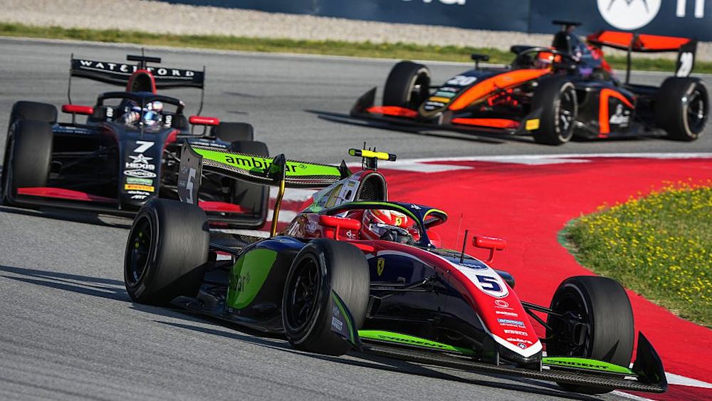 El brasileño estuvo en una forma suprema y mantuvo a raya a sus rivales en dos reinicios con Safety Car para ganar.