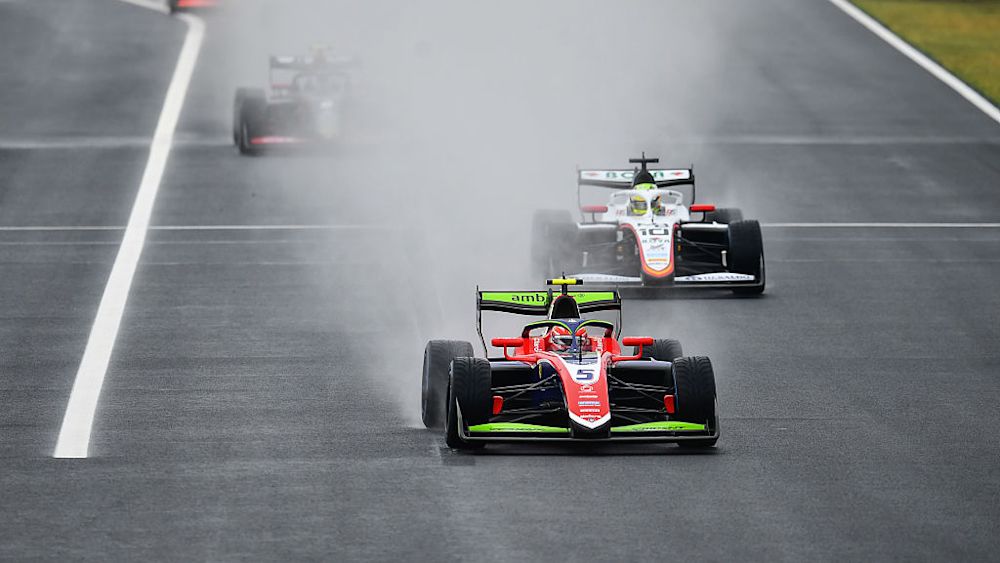 FEATURE RACE: Câmara seals 2025 title with commanding Budapest win