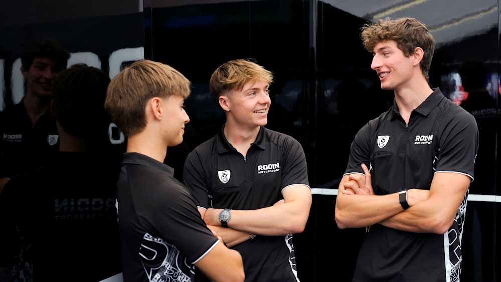 Both Bilinski and Sharp revealed that Voisin takes the longest to reply to messages