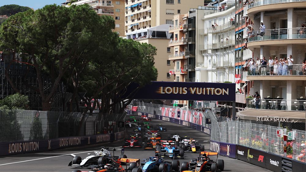 Yamakoshi led the pack from lights to flag after retaining the lead from pole