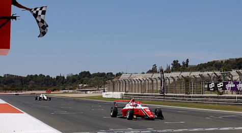 Marta García takes home victory in action-packed Race 3 at Valencia