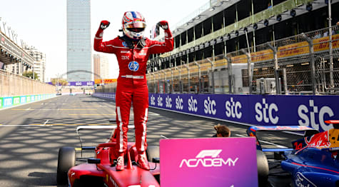 RACE 2 Weug inherits hard-fought win from penalised Chambers in thrilling Jeddah battle