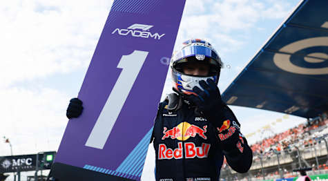 FEATURE RACE Palmowski secures her fourth win of the season in Zandvoort with another commanding performance