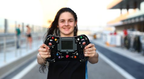 EXPLAINED How does an F1 ACADEMY steering wheel work?