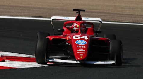 Weug quickest on opening day of Navarra in-season testing