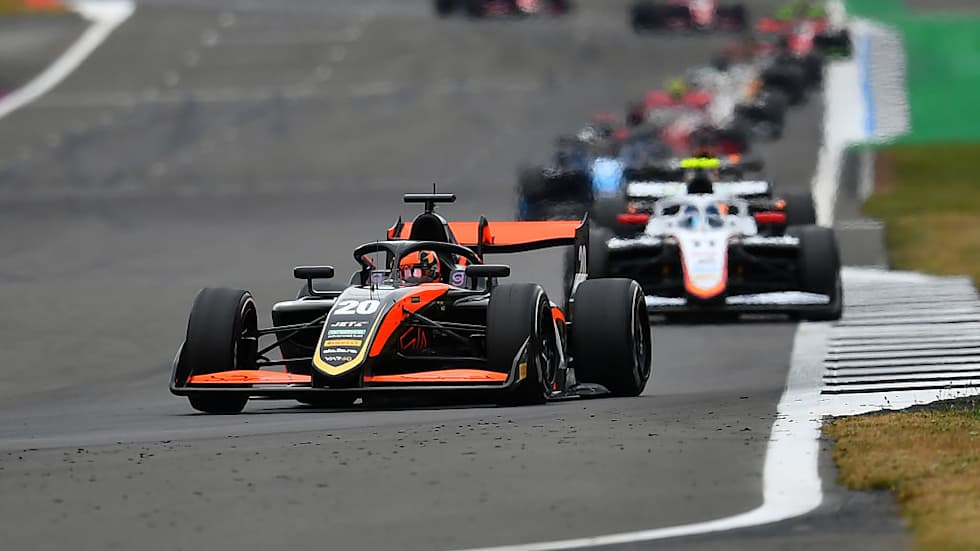 Nael and Badoer handed post-Sprint Race penalties in Silverstone