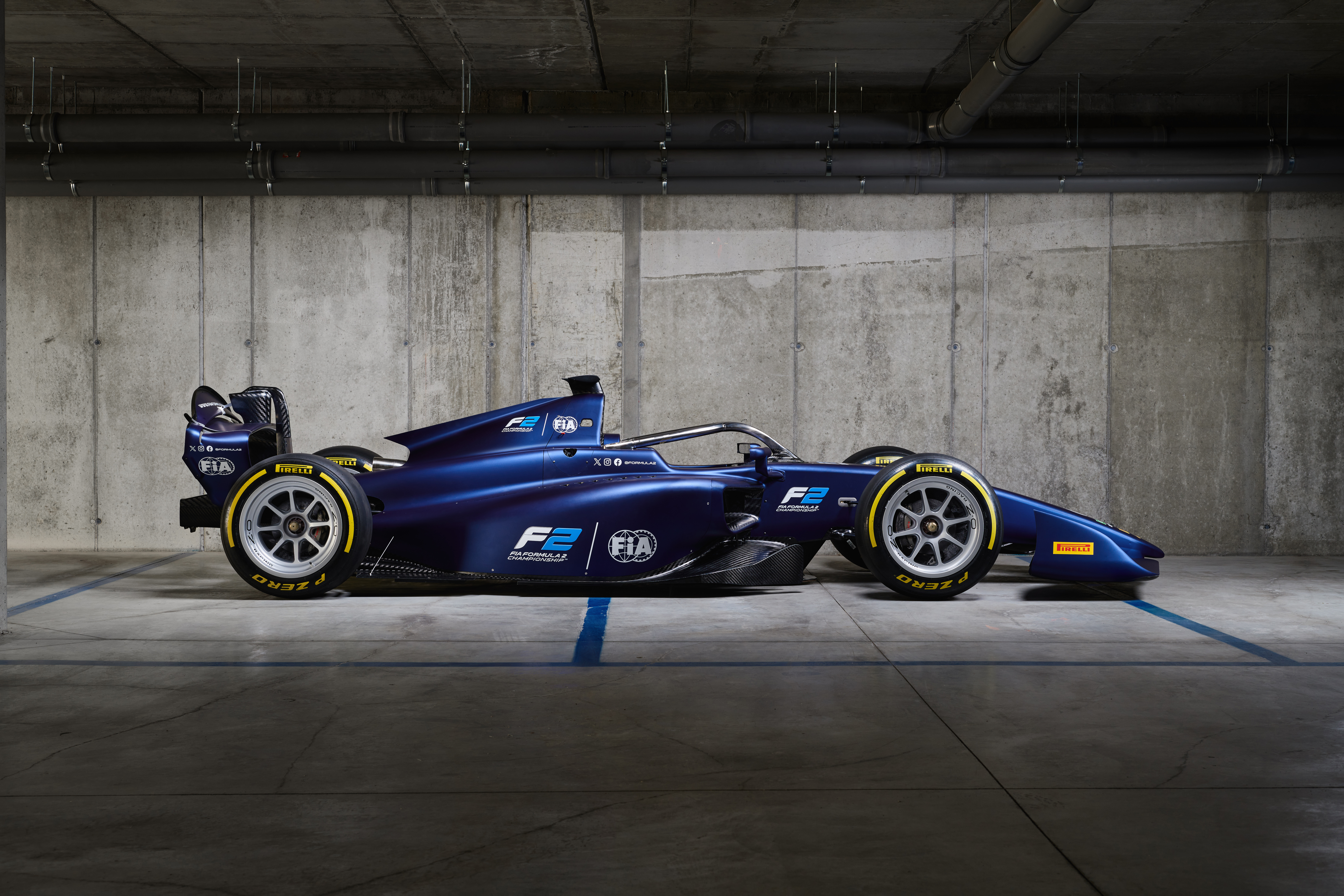 タチアナカルデロン直筆サイン入り2Lサイズ写真…Tatiana Calderón タチアナ カルデロン｜motorsport.com日本版