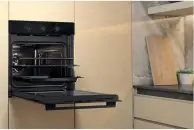 Whirlpool OMK38HU0B - фото 6