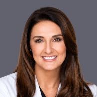 Photo of Holly Singletary, Epica Beauty reviewer
