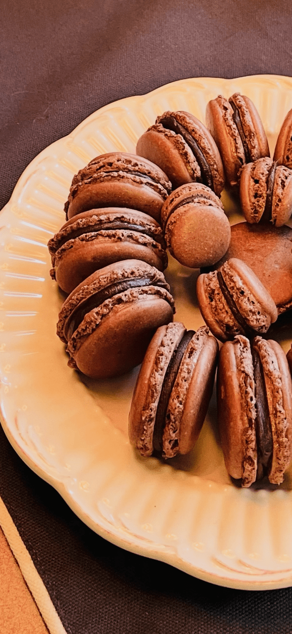 Chocolate Macaroons (6 count)