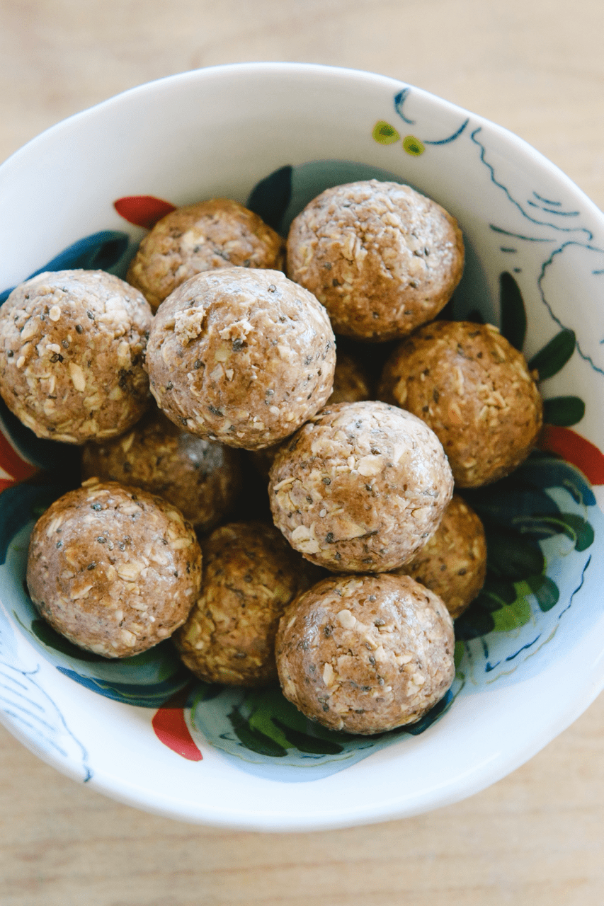 Low carb peanut butter and chocolate protein bites