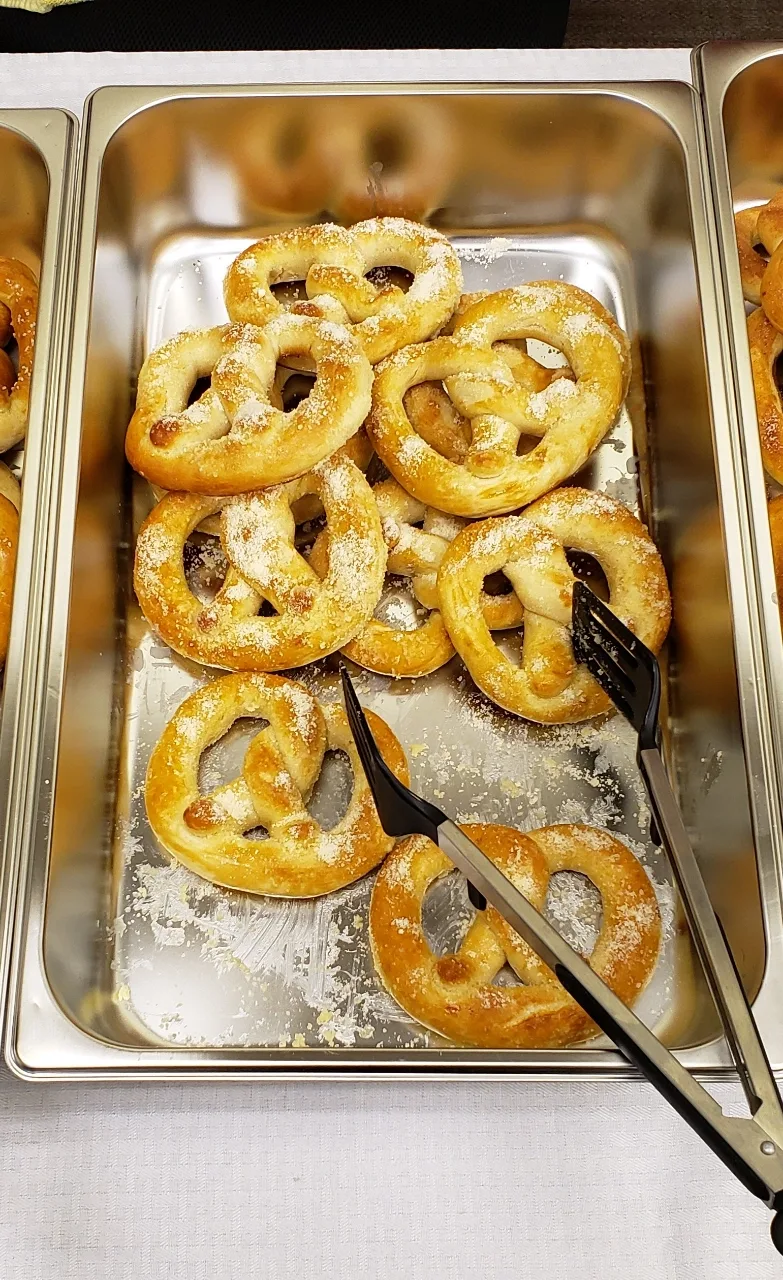 Parmesan Soft Pretzels (10 count)