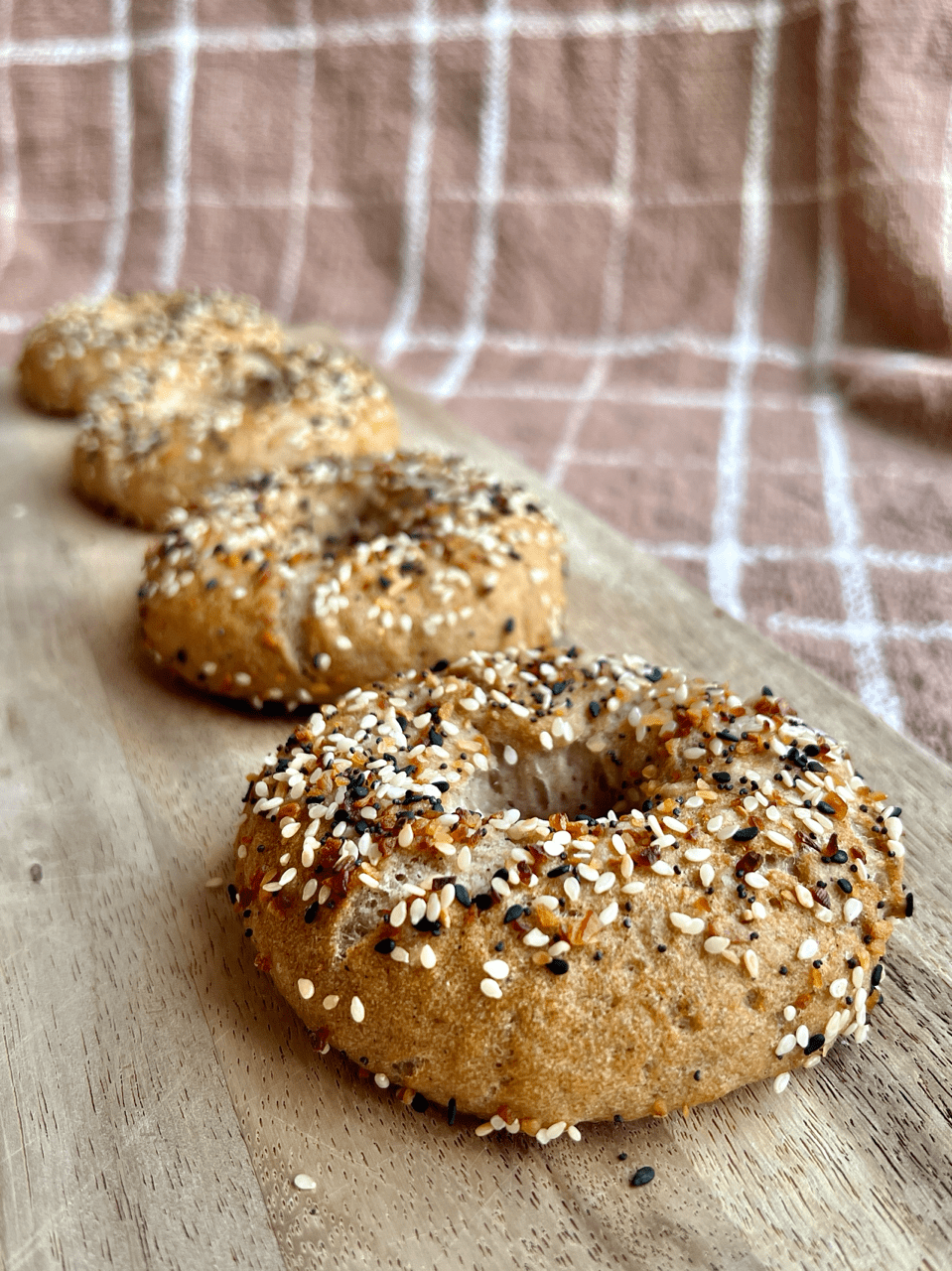 GF Everything Cheddar Bagels, 2 count