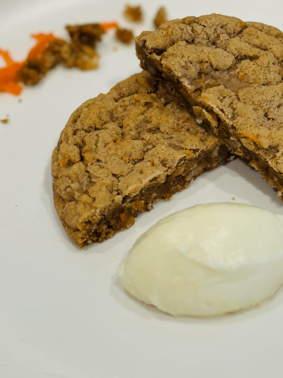 Carrot Cake Cookie, & cream cheese icing (1 count)