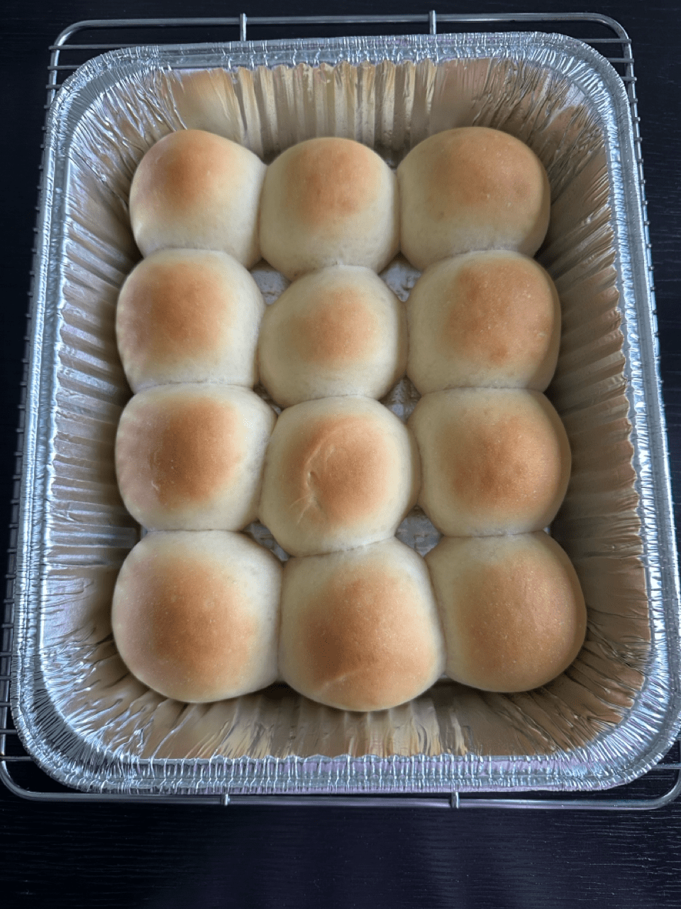 12 dinner rolls