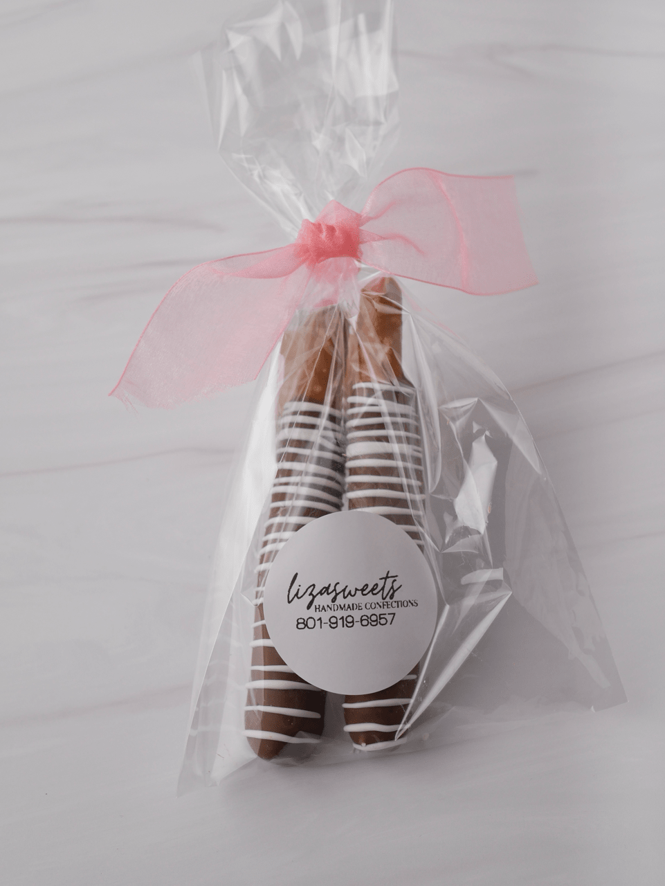 Small pretzel set (2 count)