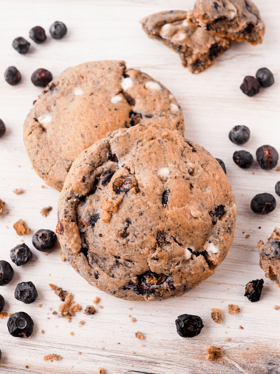Blueberry white chocolate cookie (1 count)