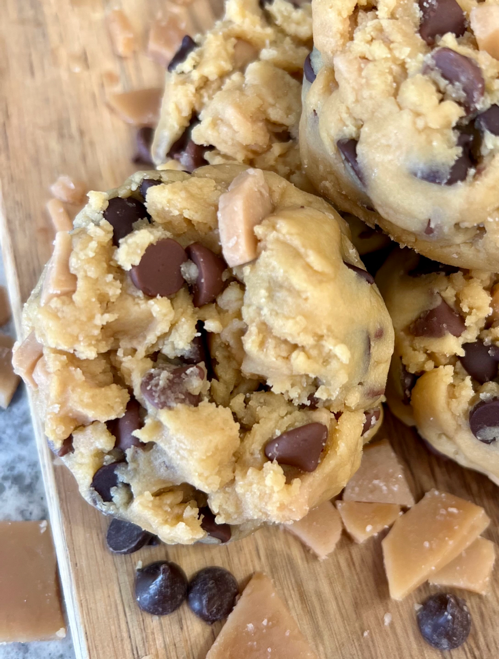 4 Jumbo TOFFEE CC Cookie Dough Balls