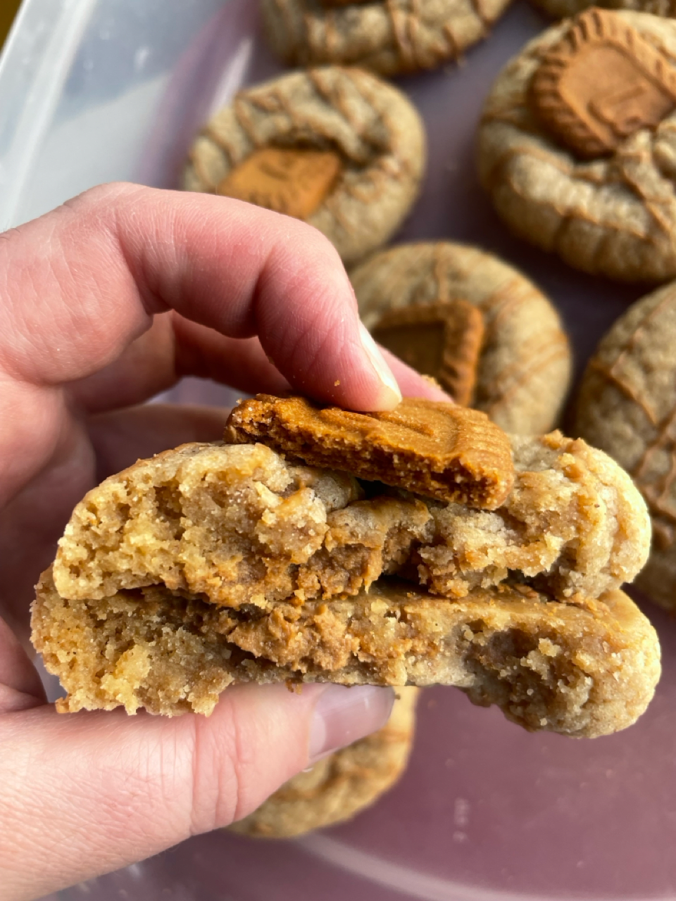 Biscoff Lava Cookies (4 count)