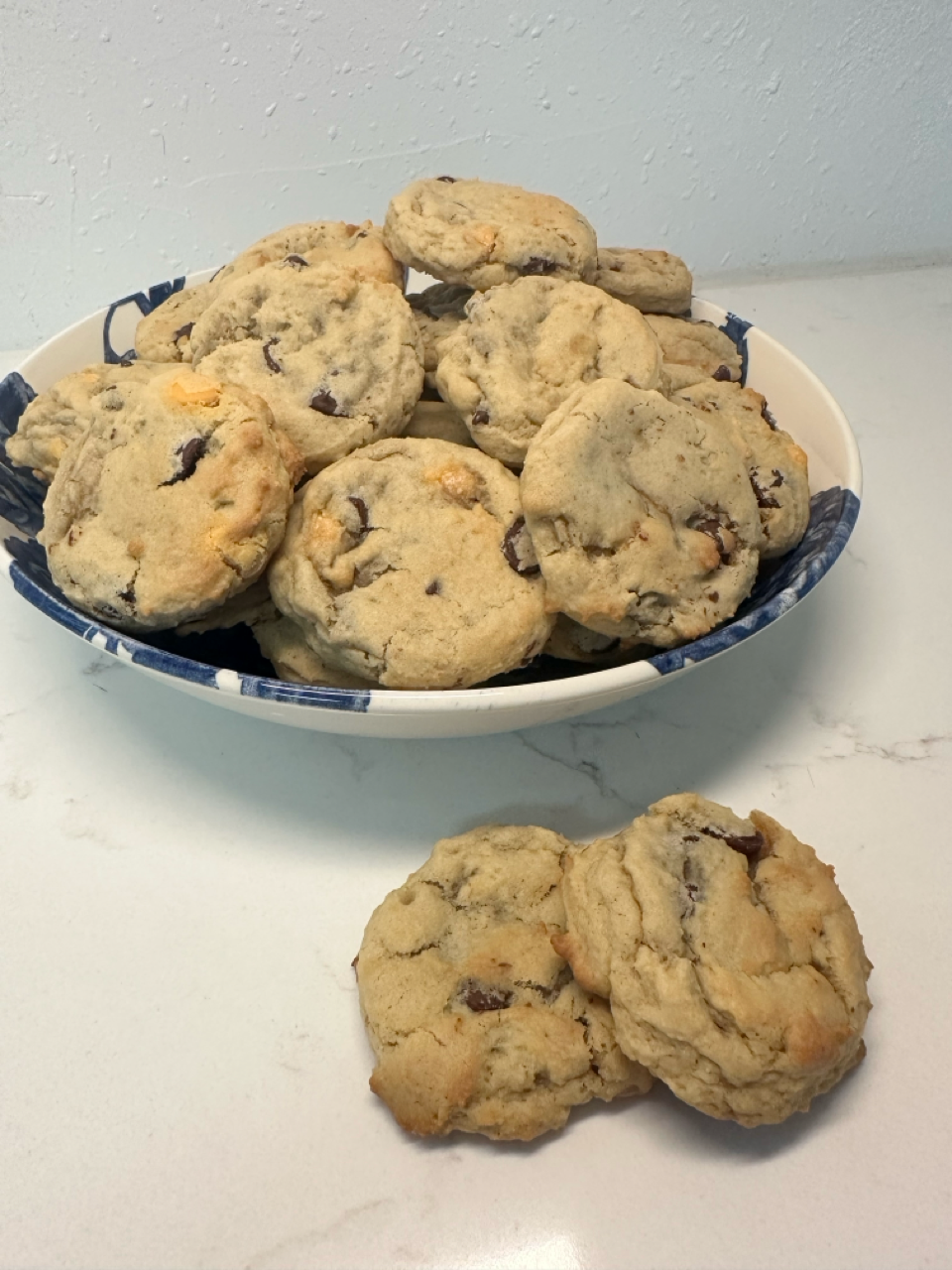 12 chocolate chip butterscotch cookies