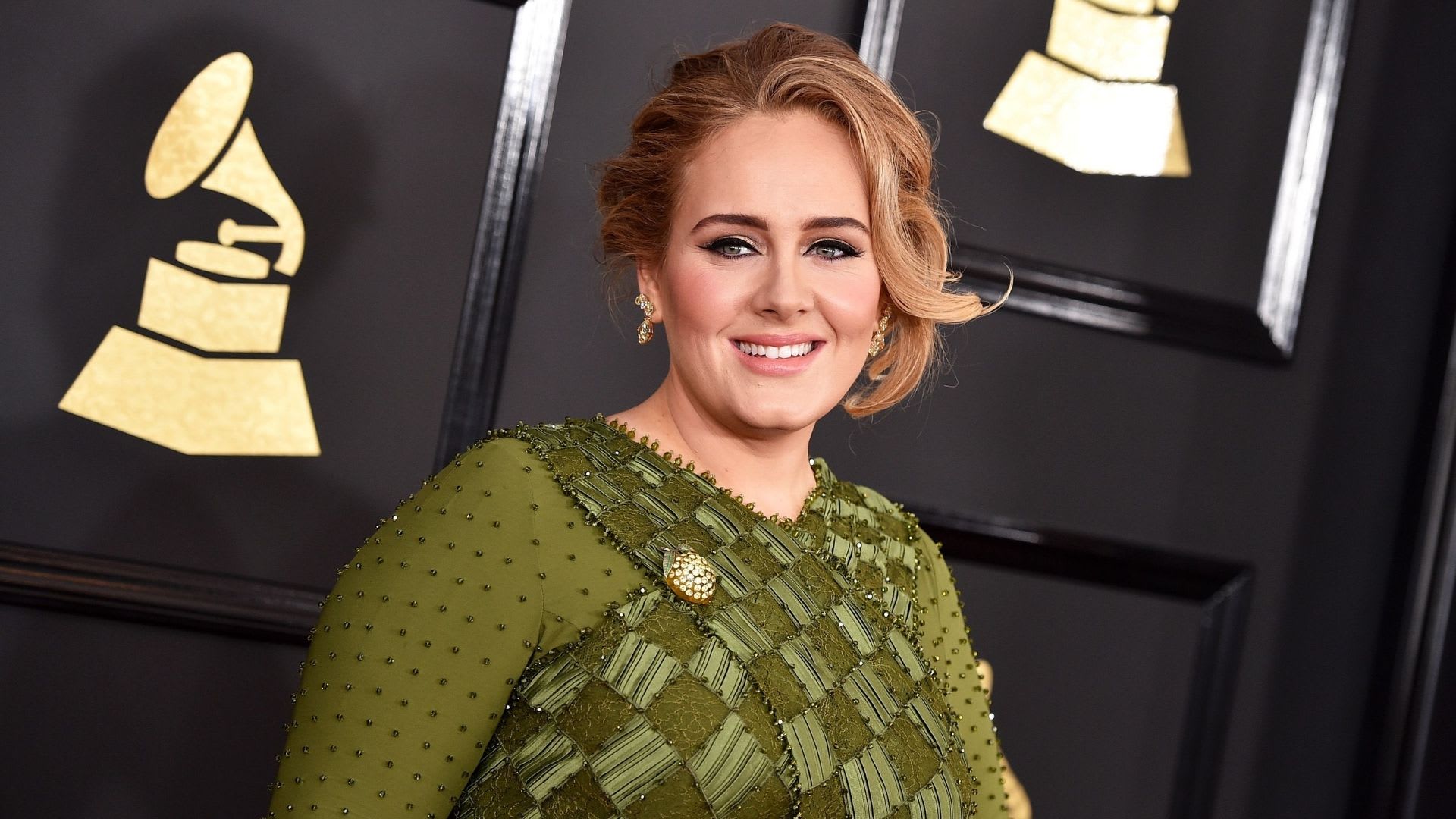 Adele is back!