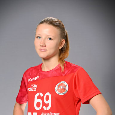 Ebba Larsen