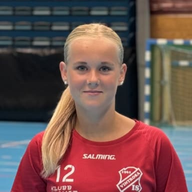 Alicia Tross