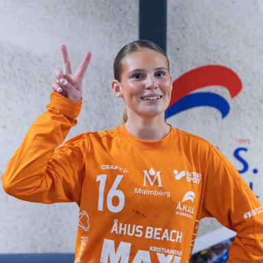 Ella Ahlbäck