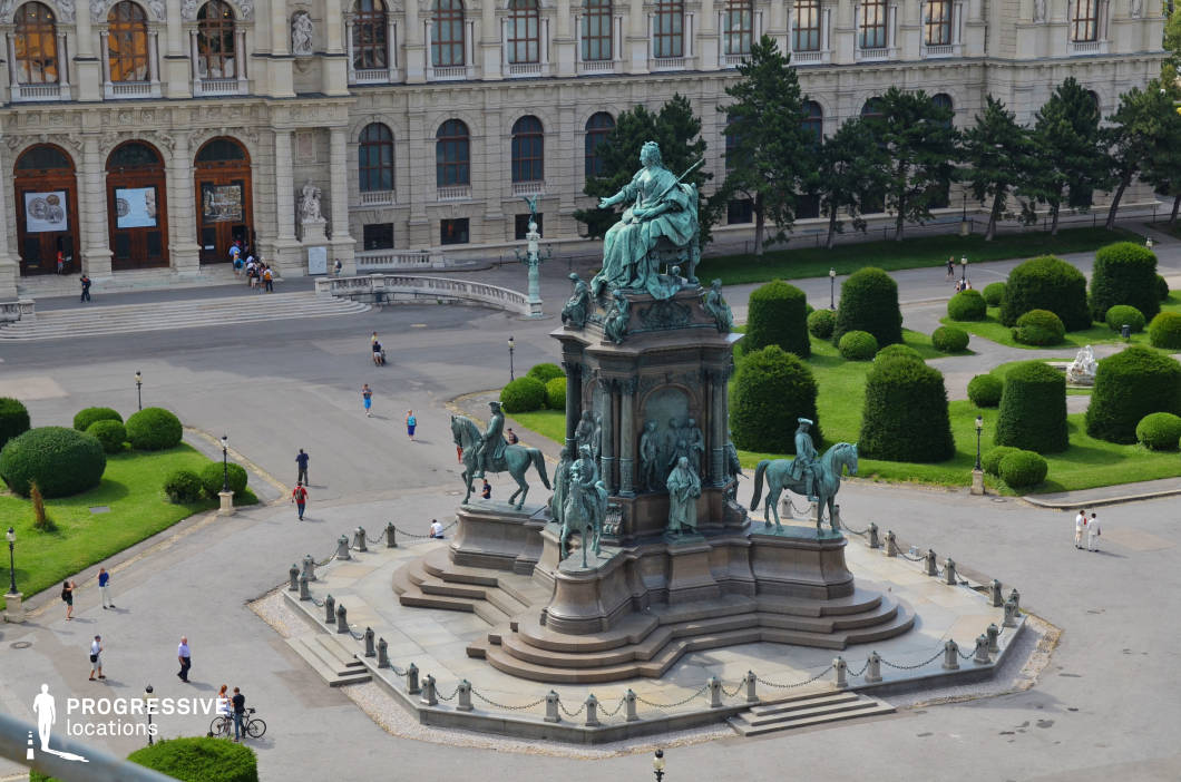 Locations in Austria: Statue, Maria Therezien Platz