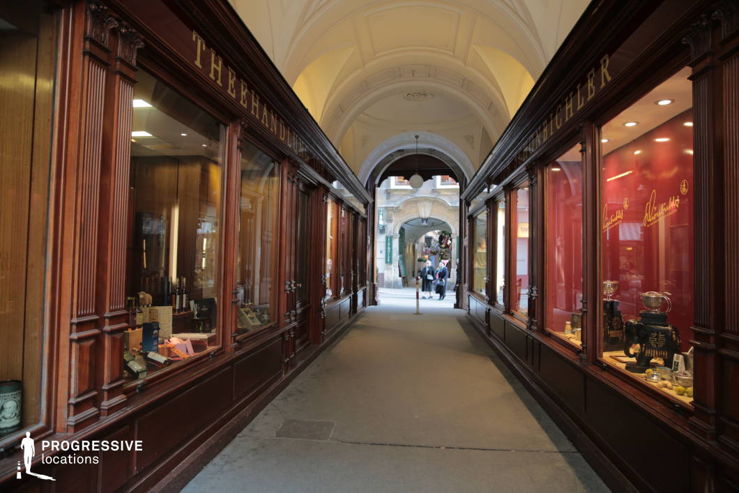 Locations in Austria: Shopping Windows, Wollzeile Arcade