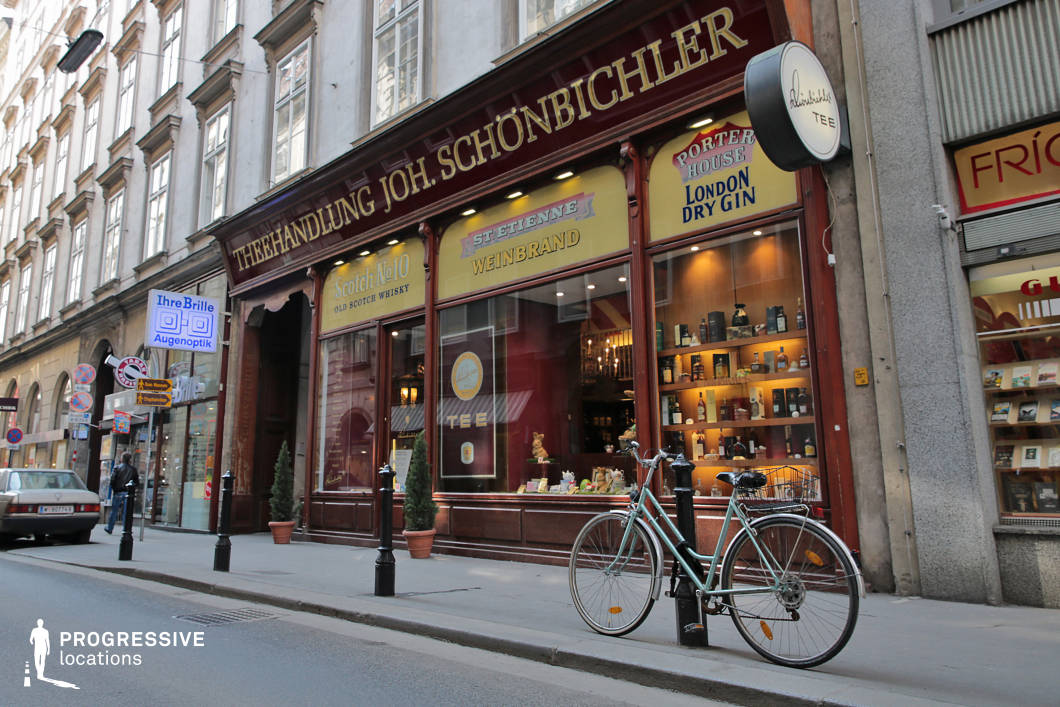 Locations in Austria: Shopping Window, Wollzeile