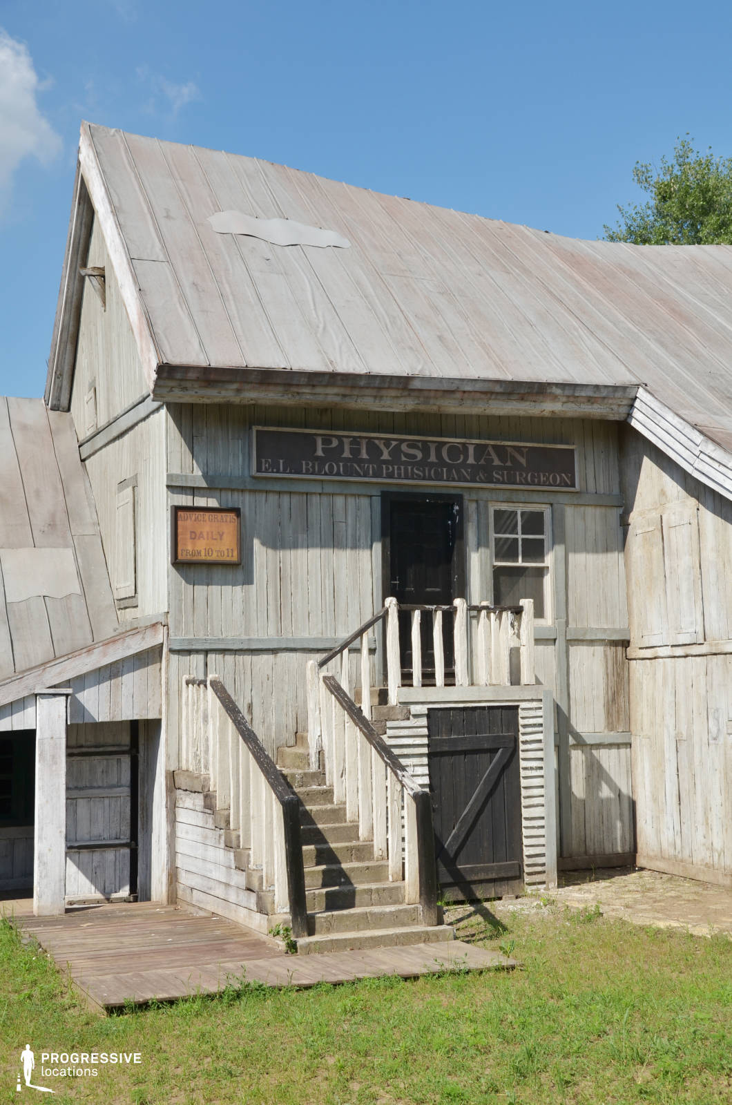 Western Town Backlot: Doctors Office, Surgery