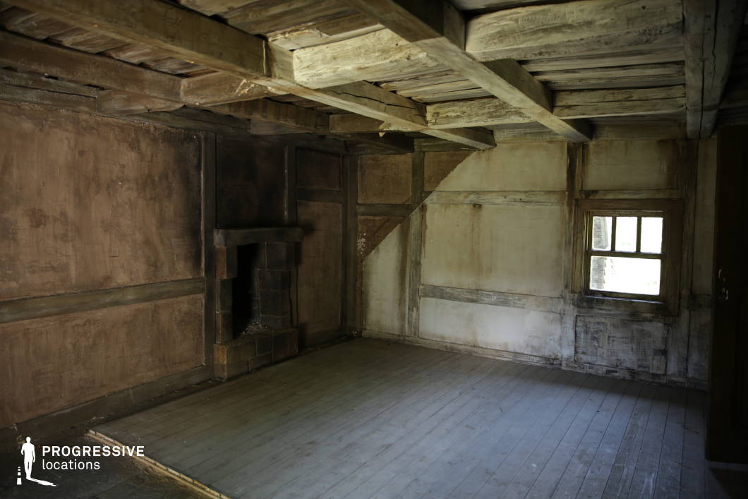 Western Town Backlot: Wooden House Interior %26 Fireplace
