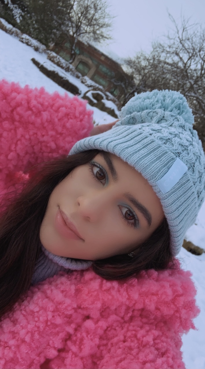 Elizabeth Abay - Project Casting Gallery Image 8 Elizabeth Abay - Gallery Image 8