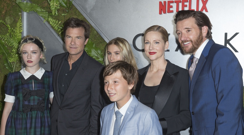 Jason Bateman, Laura Linney, & 'Ozark' Cast Attend Premiere of