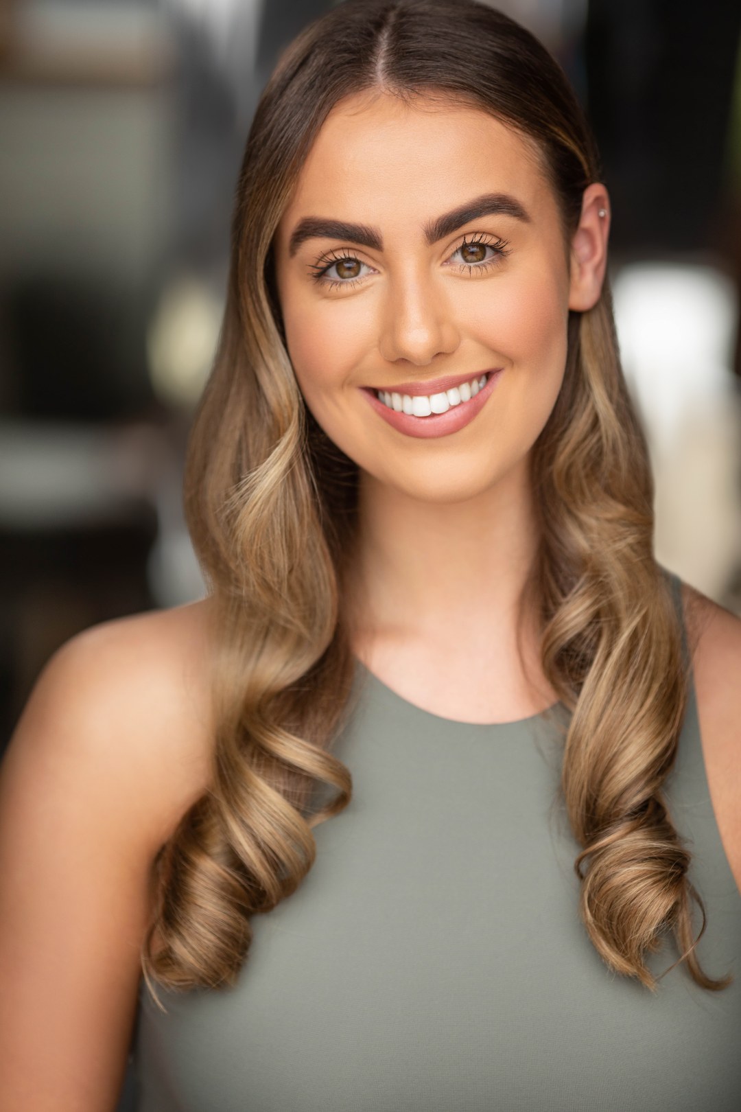 Alexandra Oliff - Gallery Image 4