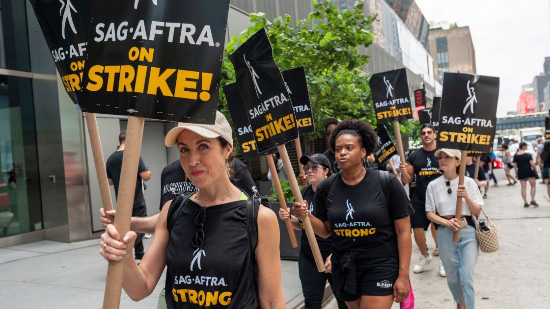 SAGAFTRA Strike FAQ How the Rules Apply to Influencers, Journalists