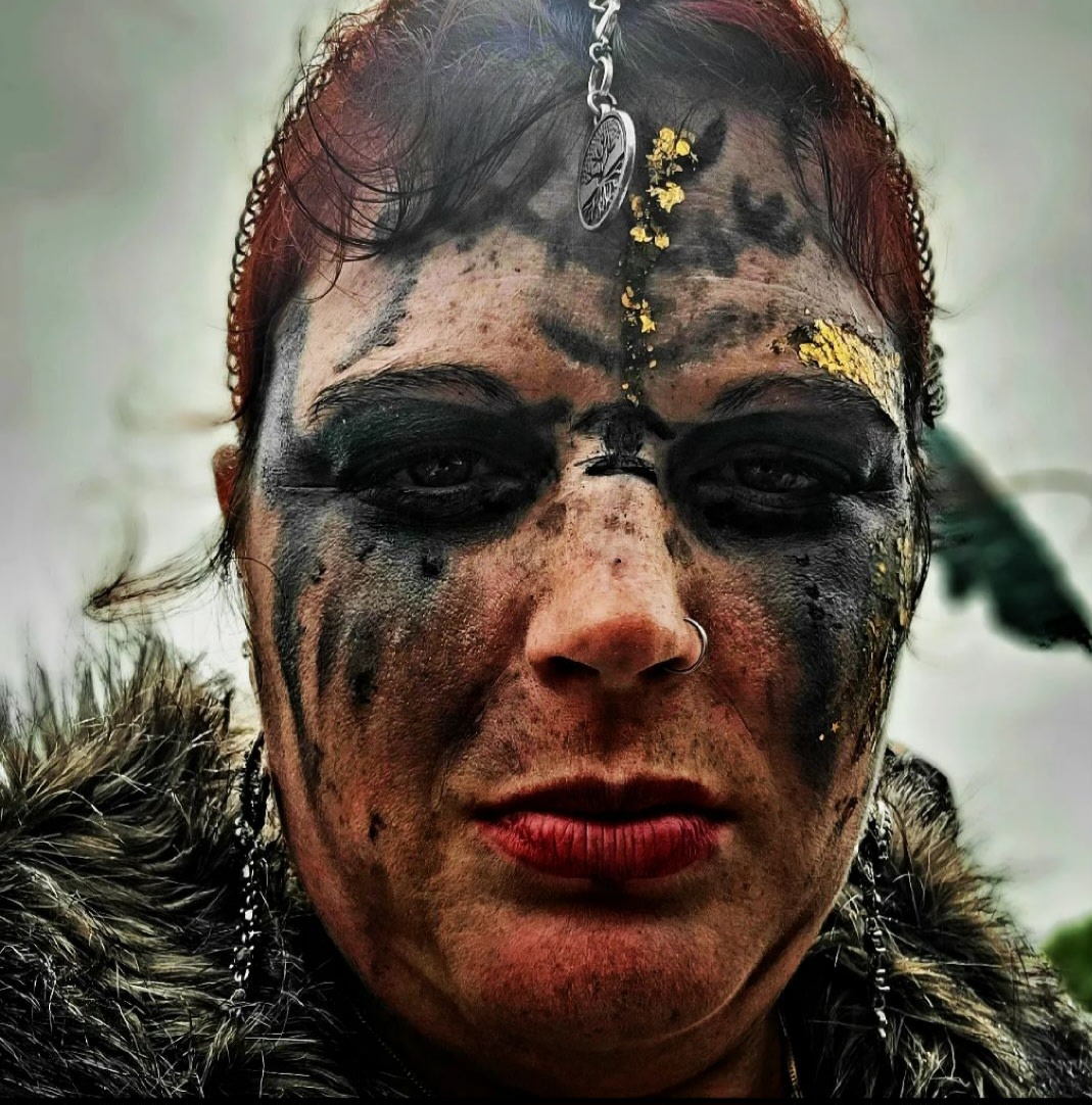 Amanda Barnes - Gallery Image 7