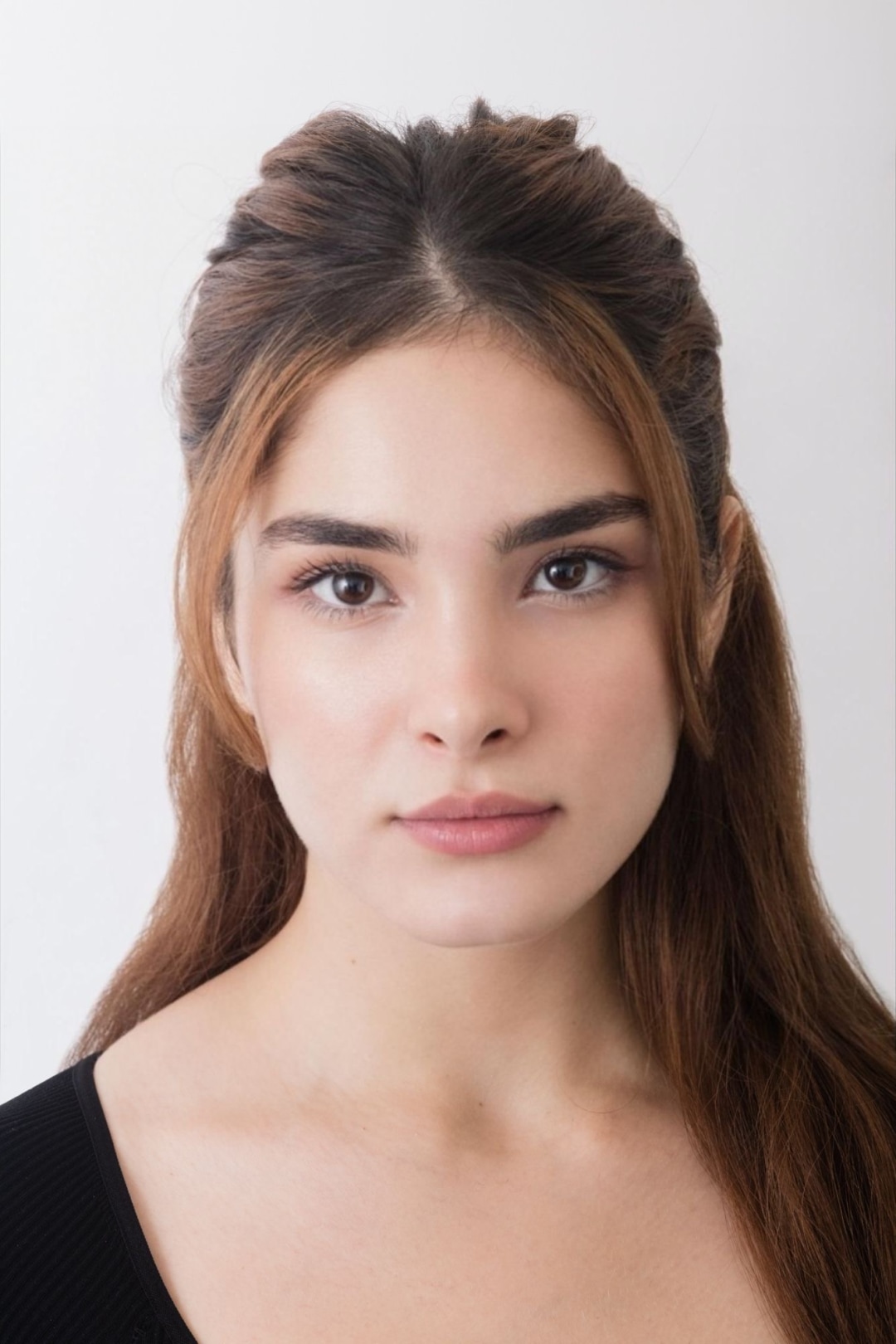 Negin Poure - Project Casting Gallery Image 3 Negin Poure - Gallery Image 3