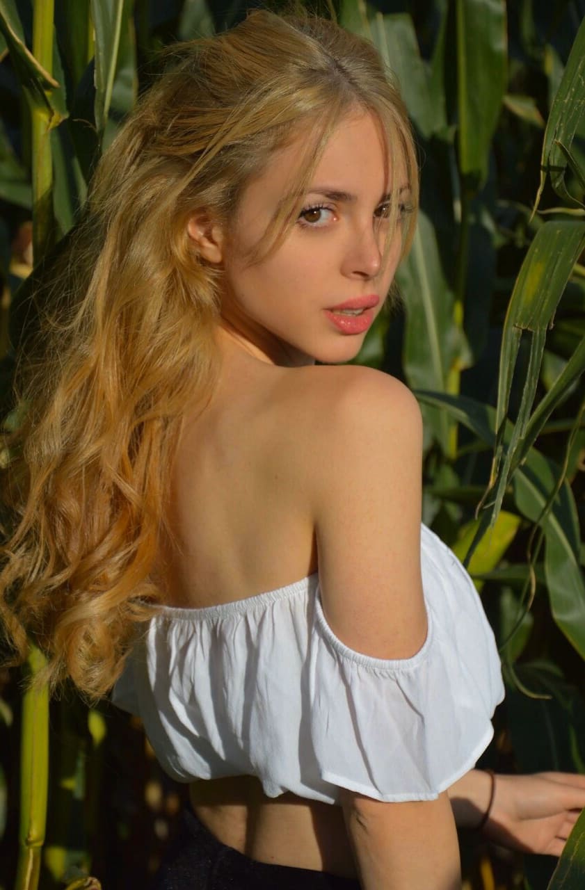 Ava Azadeh - Project Casting Ava Azadeh - Profile Photo