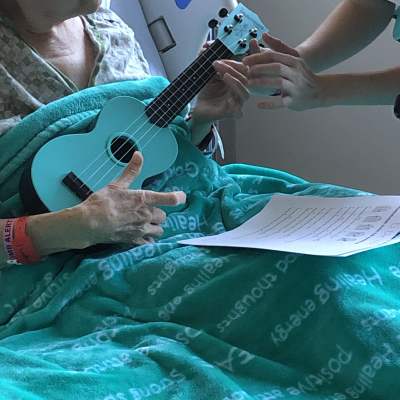 Hearts Need Art: Creative Support For Patients And Caregivers