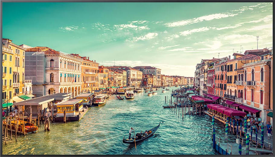 Samsung Qm98T-B 1 Samsung Qm98T-B