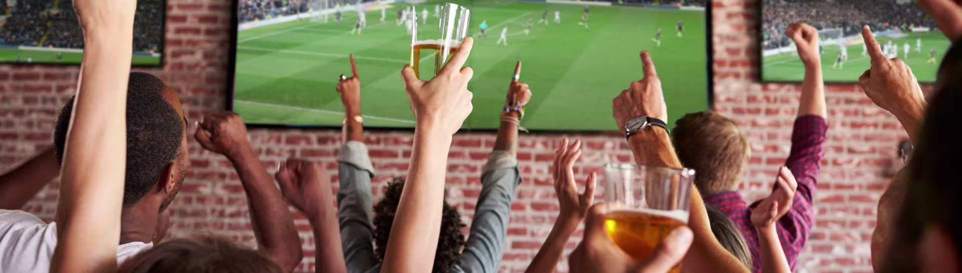 Projectors for pubs and bars from Projectorpoint