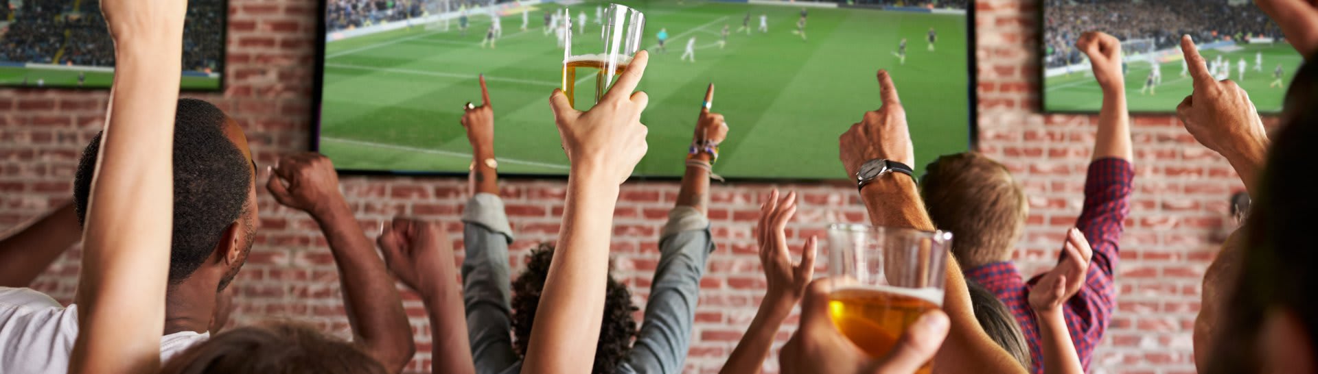 Projectors for pubs and bars from Projectorpoint